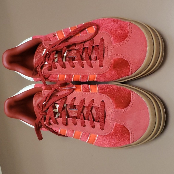 Adidas Gazelle 7 red and orange suede, velvet platform sneakers for women NWOT - Picture 2 of 7